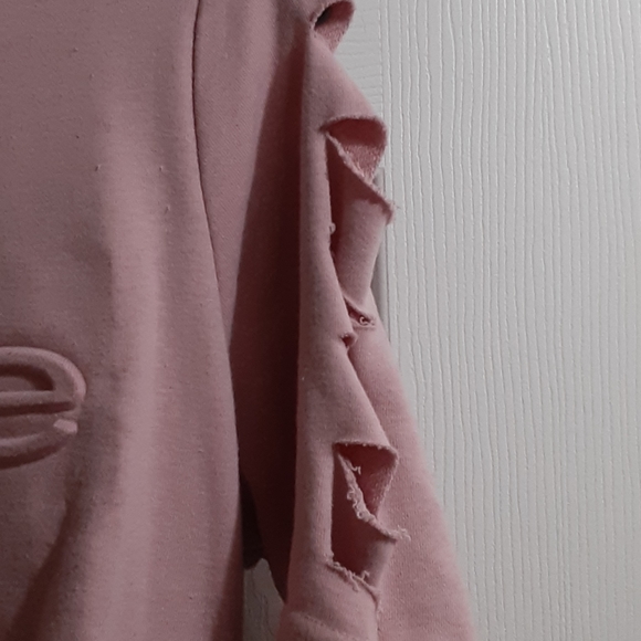 Top - Picture 2 of 3